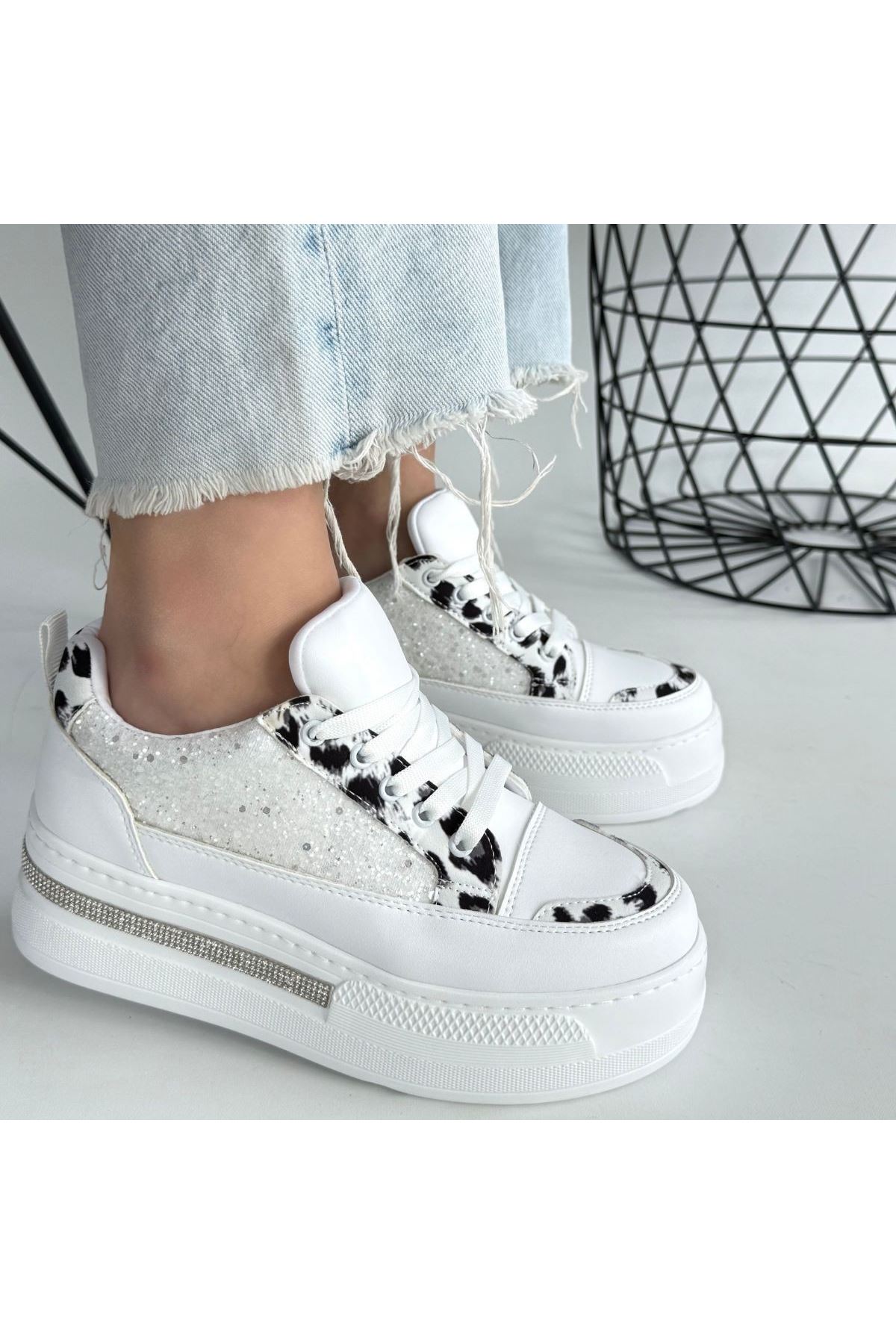 Lawin Beyaz Cilt Beyaz Simli Bağcıklı Spor Ayakkabı