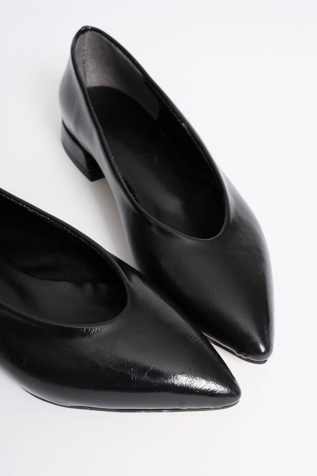 Kadın Siyah Günlük Kısa Topuklu Ayakkabı EATR23MS02A