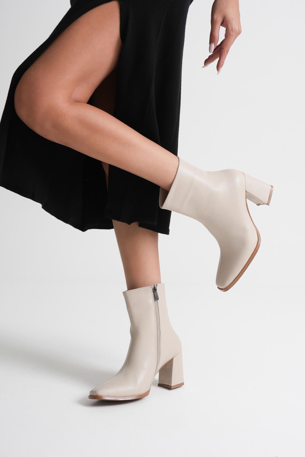 Kadın Bej Topuklu Bot SHTR08MK02B