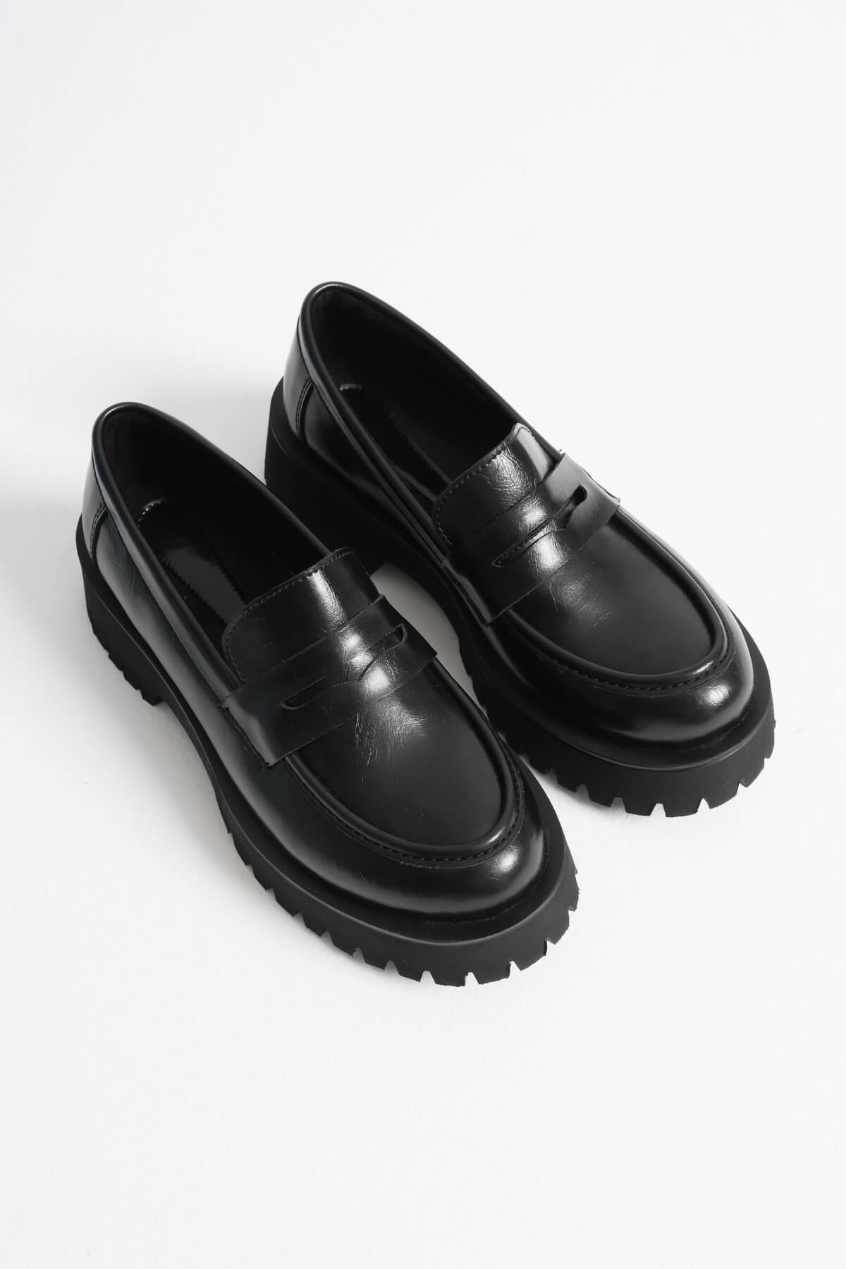 Kadın Günlük Siyah Loafer Ayakkabı SHTR10MS02A