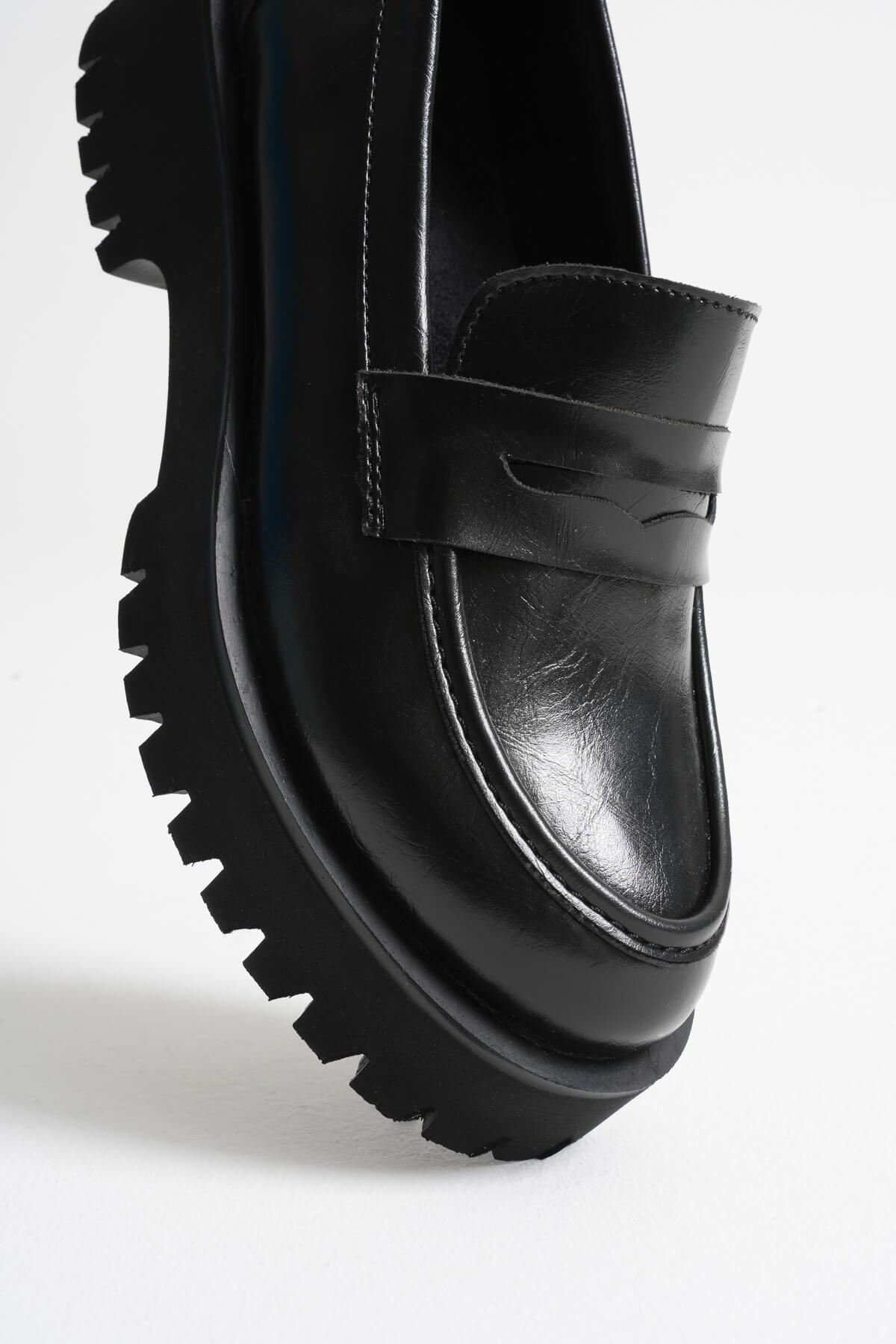 Kadın Günlük Siyah Loafer Ayakkabı SHTR10MS02A