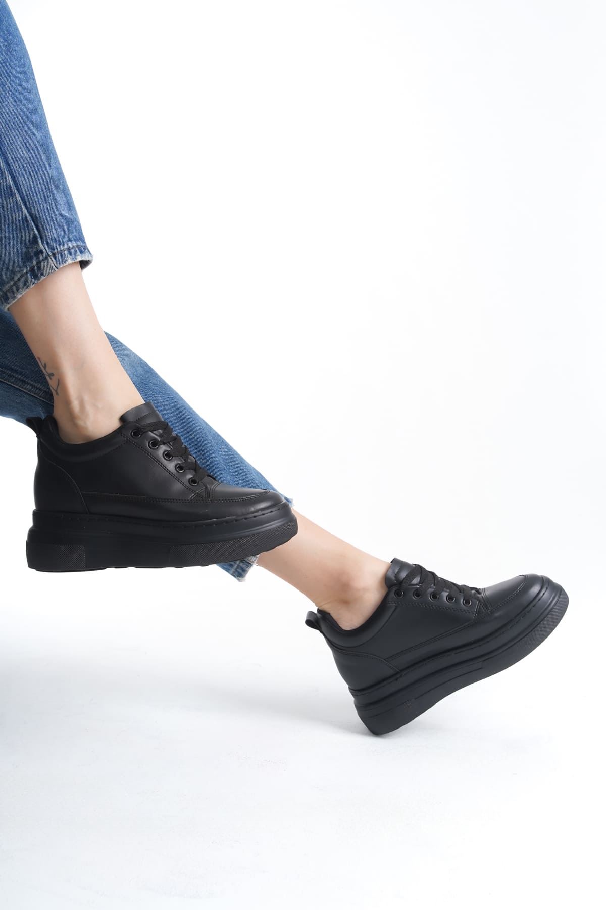 Kadın Gizli Topuk Siyah Spor Ayakkabı