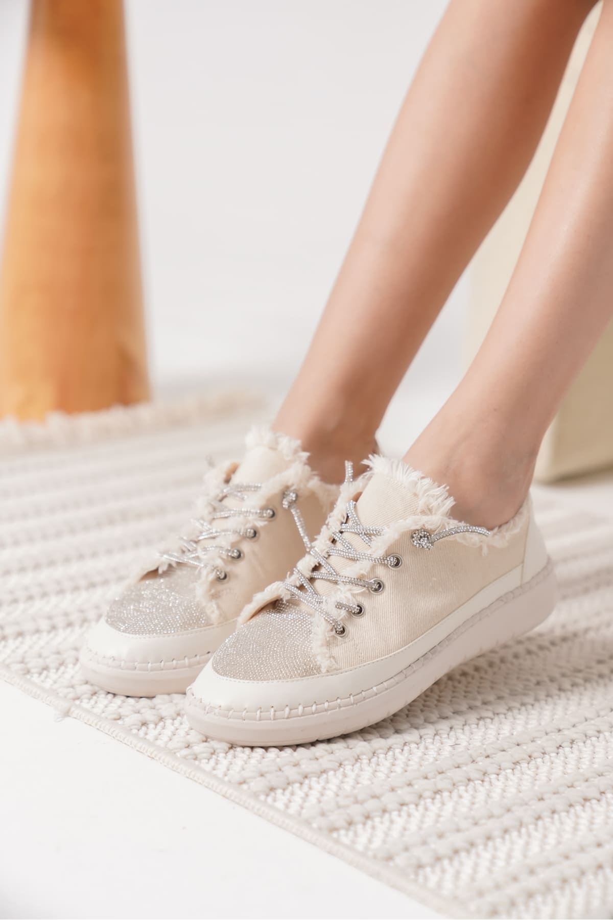 Bej Kadın Günlük Ayakkabı SHTR19MS01B