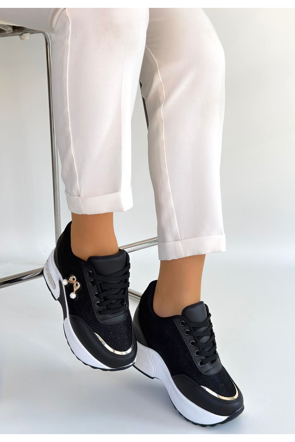 Wody Siyah Cilt Simli Bağcıklı Spor Ayakkabı