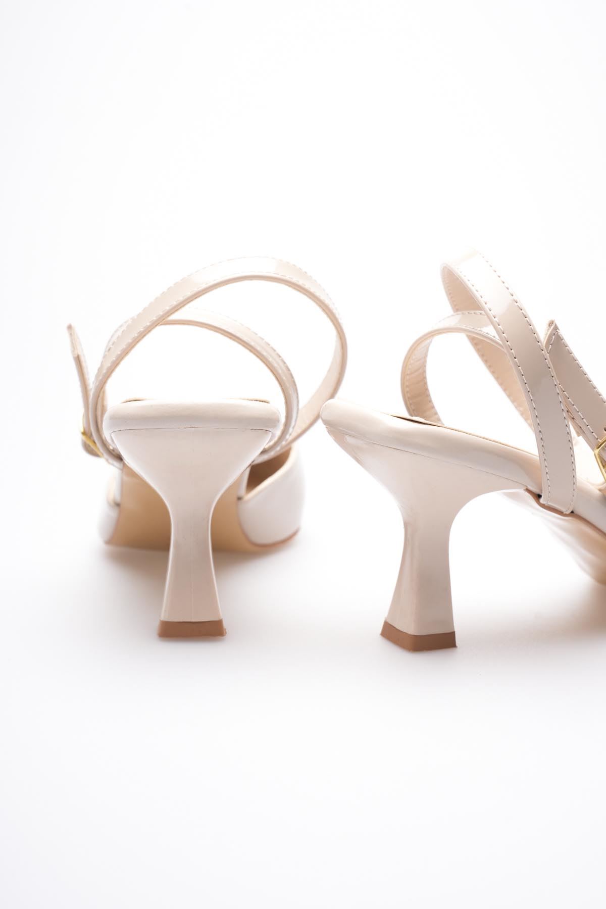 Kadın Bej Rugan Topuklu Ayakkabı EATR03MS02C