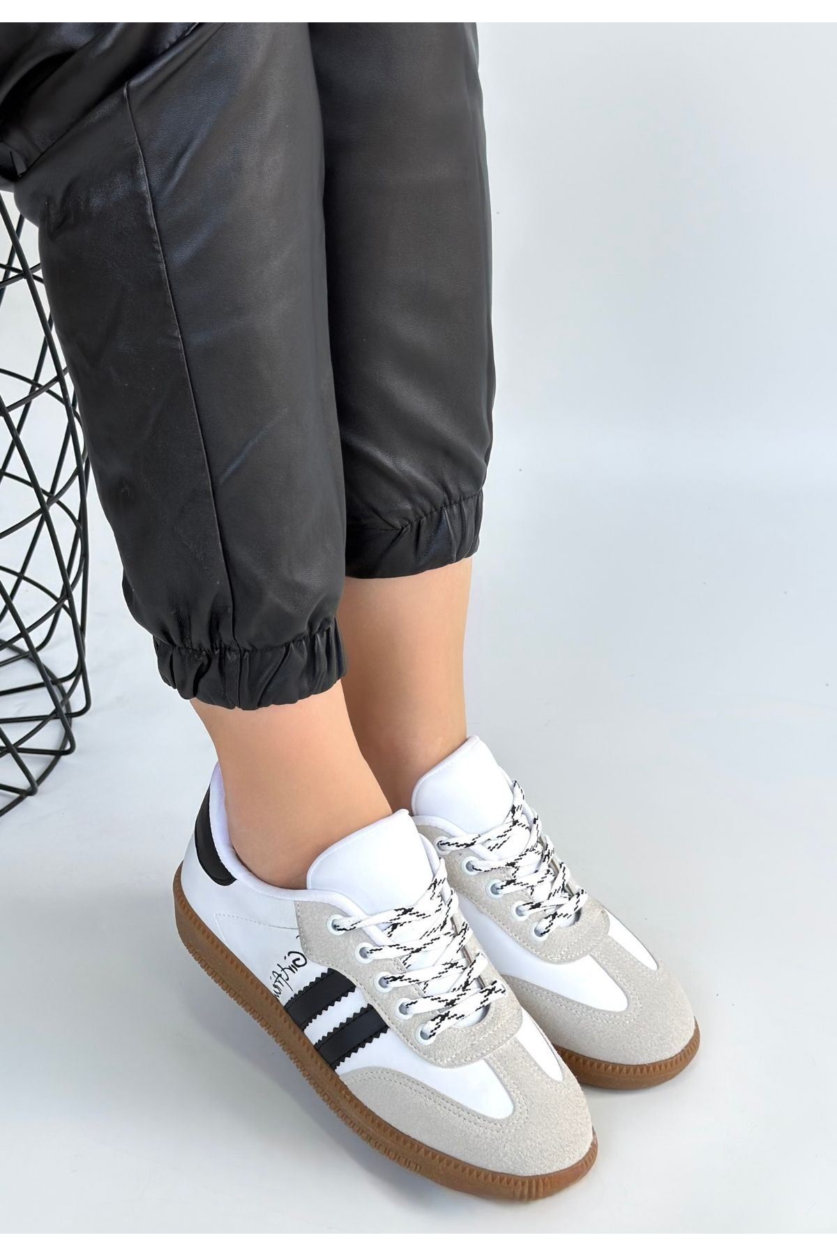 Zerti Beyaz Cilt Bağcıklı Spor Ayakkabı