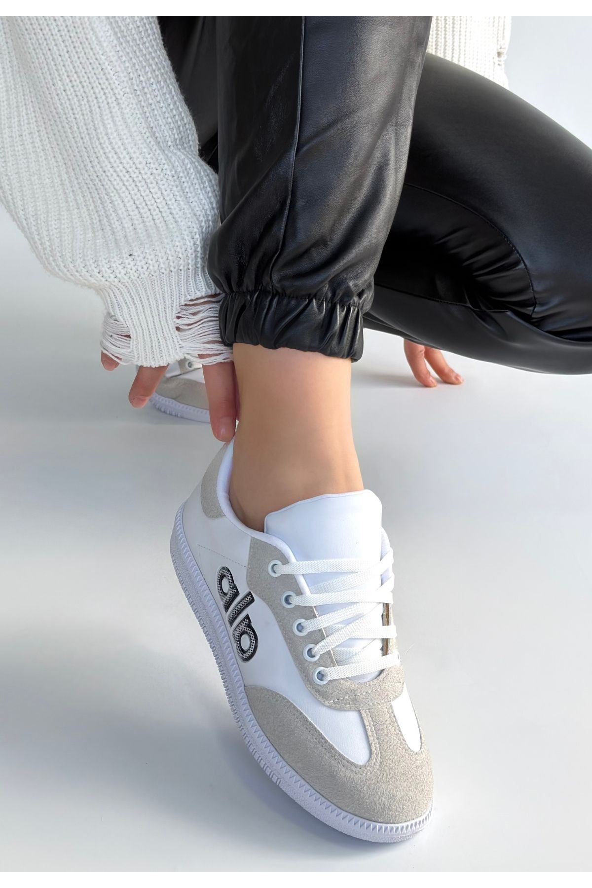 Lendo Beyaz Cilt Bağcıklı Spor Ayakkabı