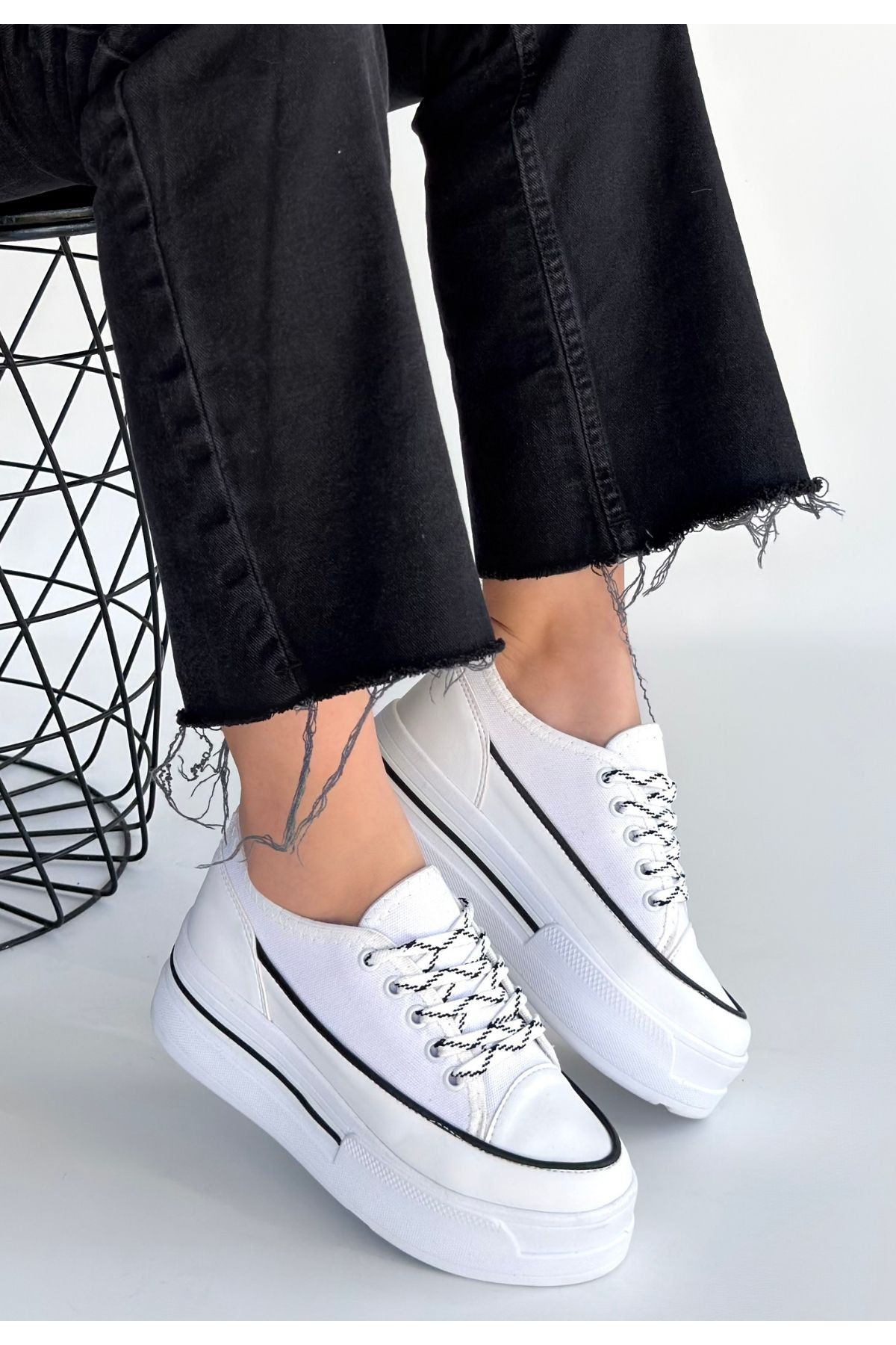 Dalen Beyaz Keten Bağcıklı Spor Ayakkabı