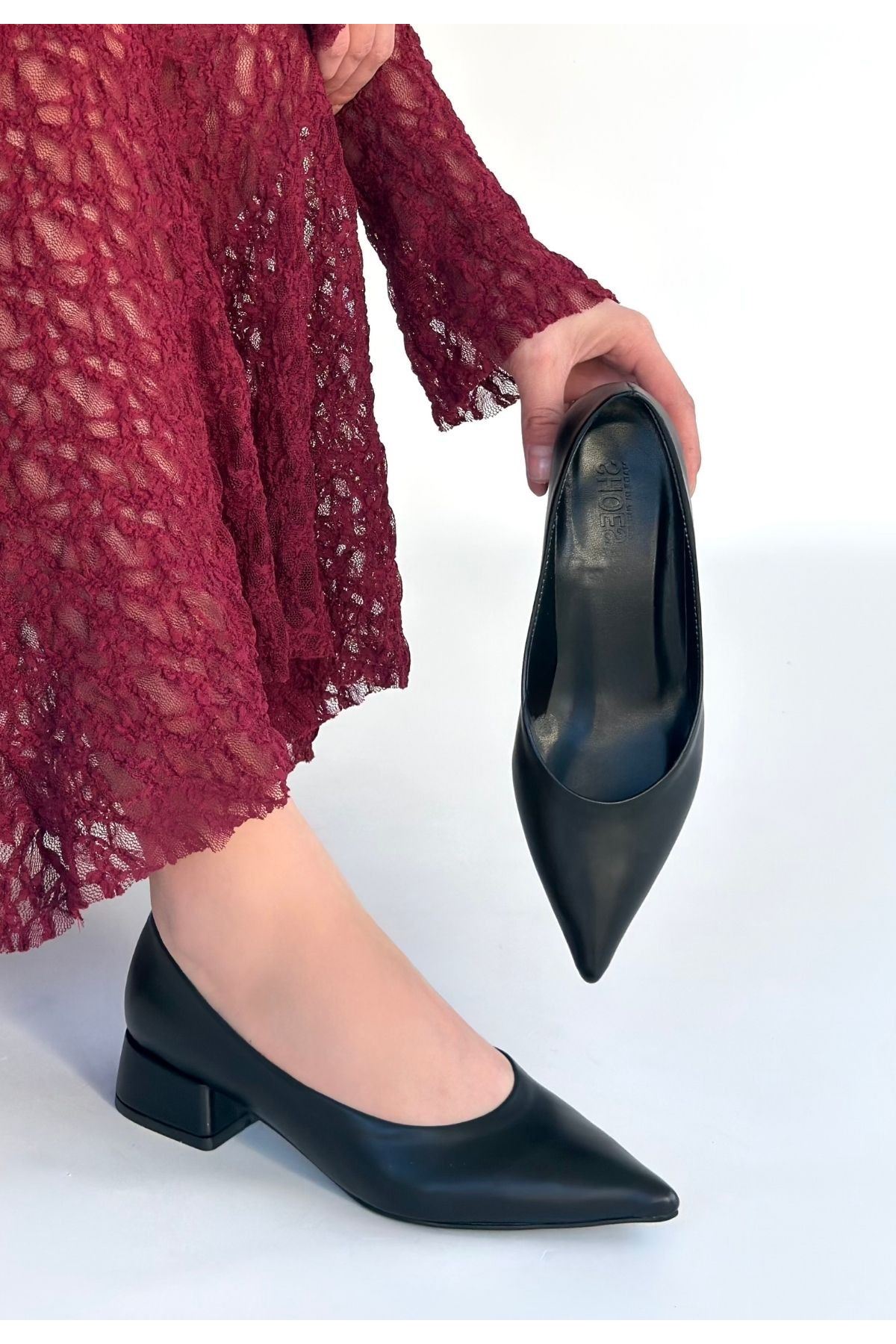 Ferla Siyah Cilt Topuklu Ayakkabı