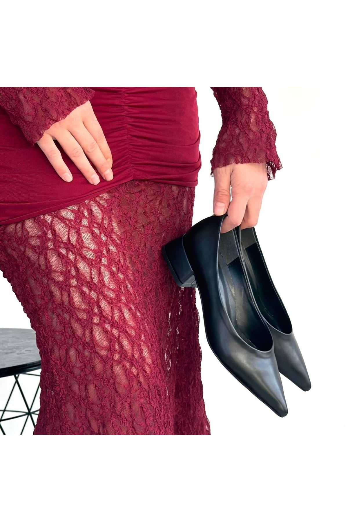 Ferla Siyah Cilt Topuklu Ayakkabı