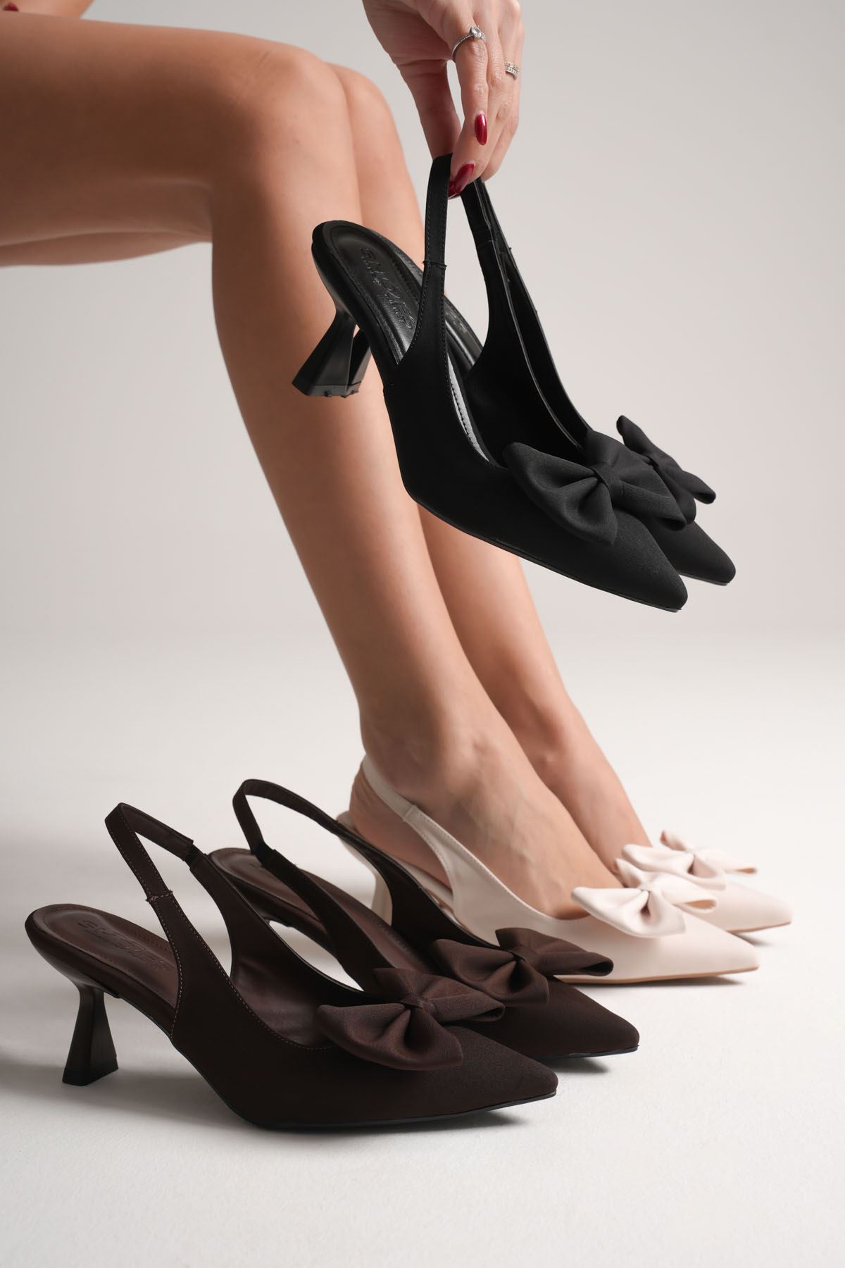 Bej Fiyonklu Kitten Topuklu Slingback Kadın Ayakkabı EATR08MS24B