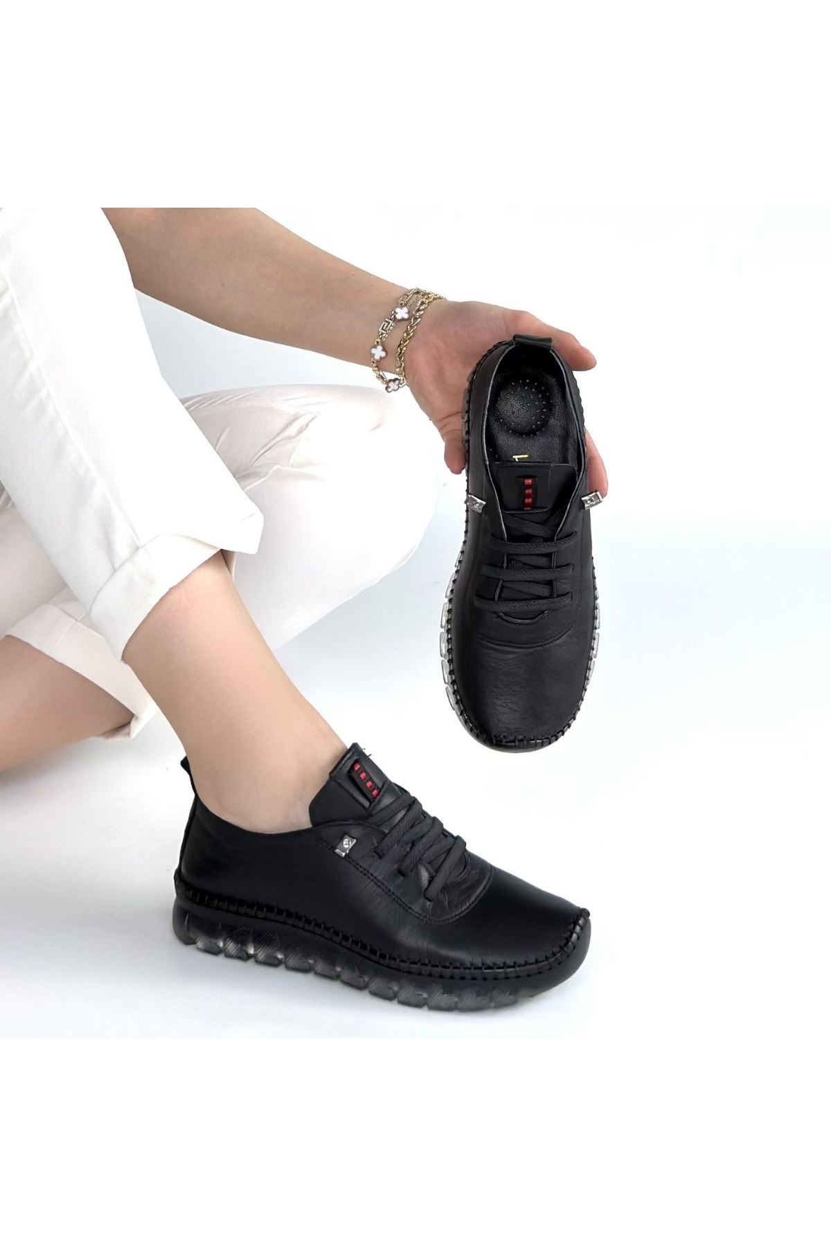 Jiten Siyah Deri Bağcıklı Spor Ayakkabı