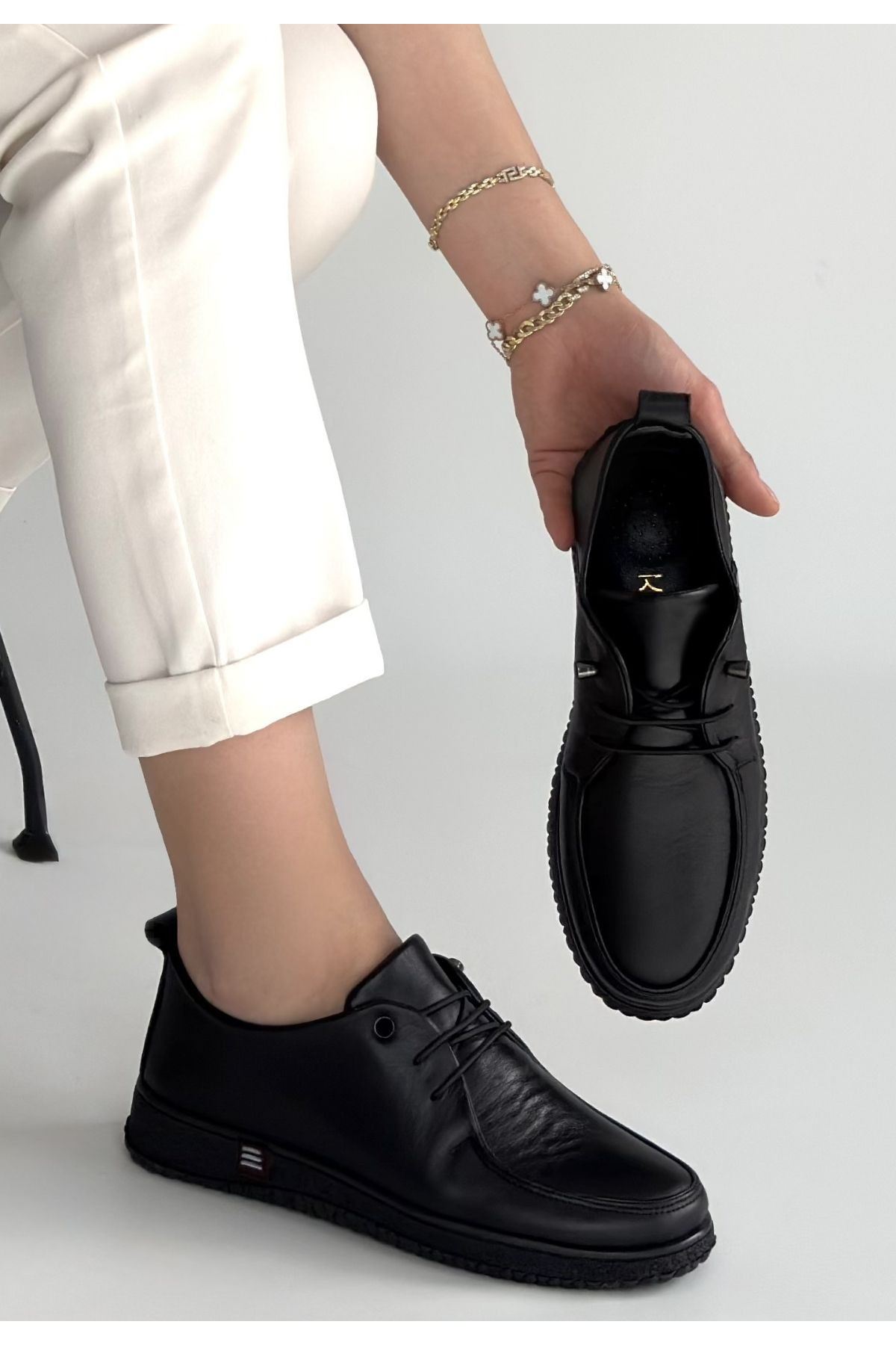 Mopin Siyah Deri Bağcıklı Spor Ayakkabı