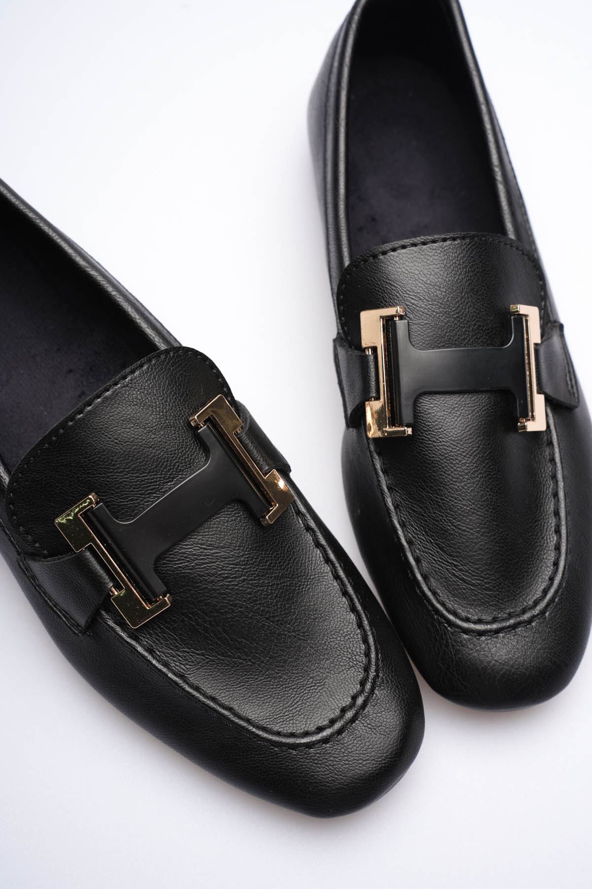 Kadın Siyah Şık Tokalı Günlük Ayakkabı EATR27MS05A