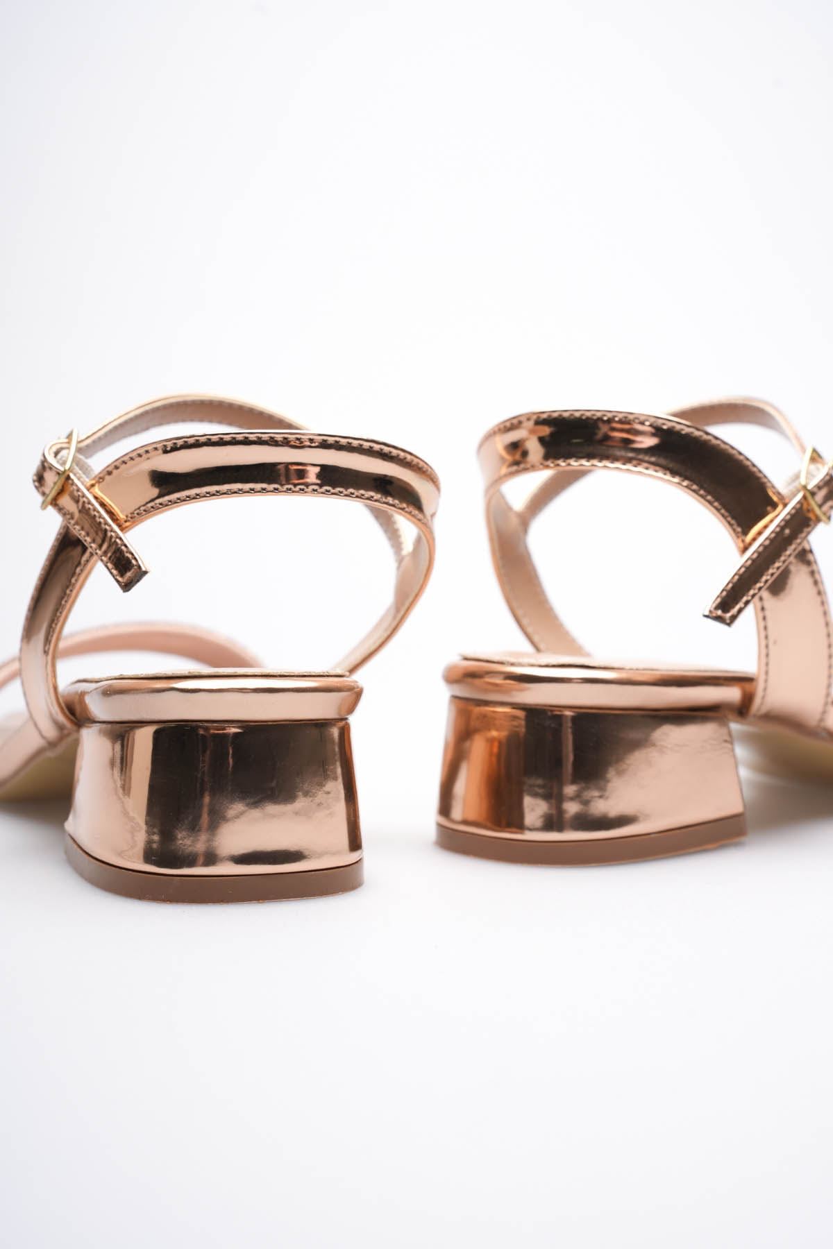 Kadın Rose Gold Taş Detaylı Kalın Topuklu Şık Sandalet EATR20MY26F