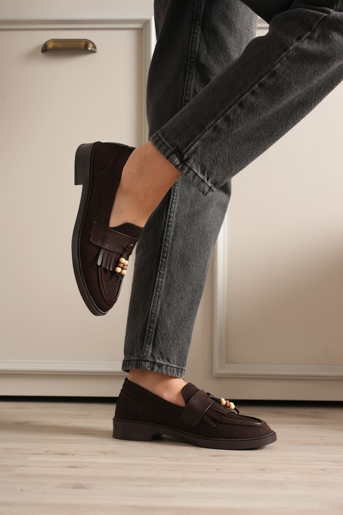 Kadın Acı Kahve Boncuk Püsküllü Günlük Kısa Topuklu Ayakkabı EATR30MS01C