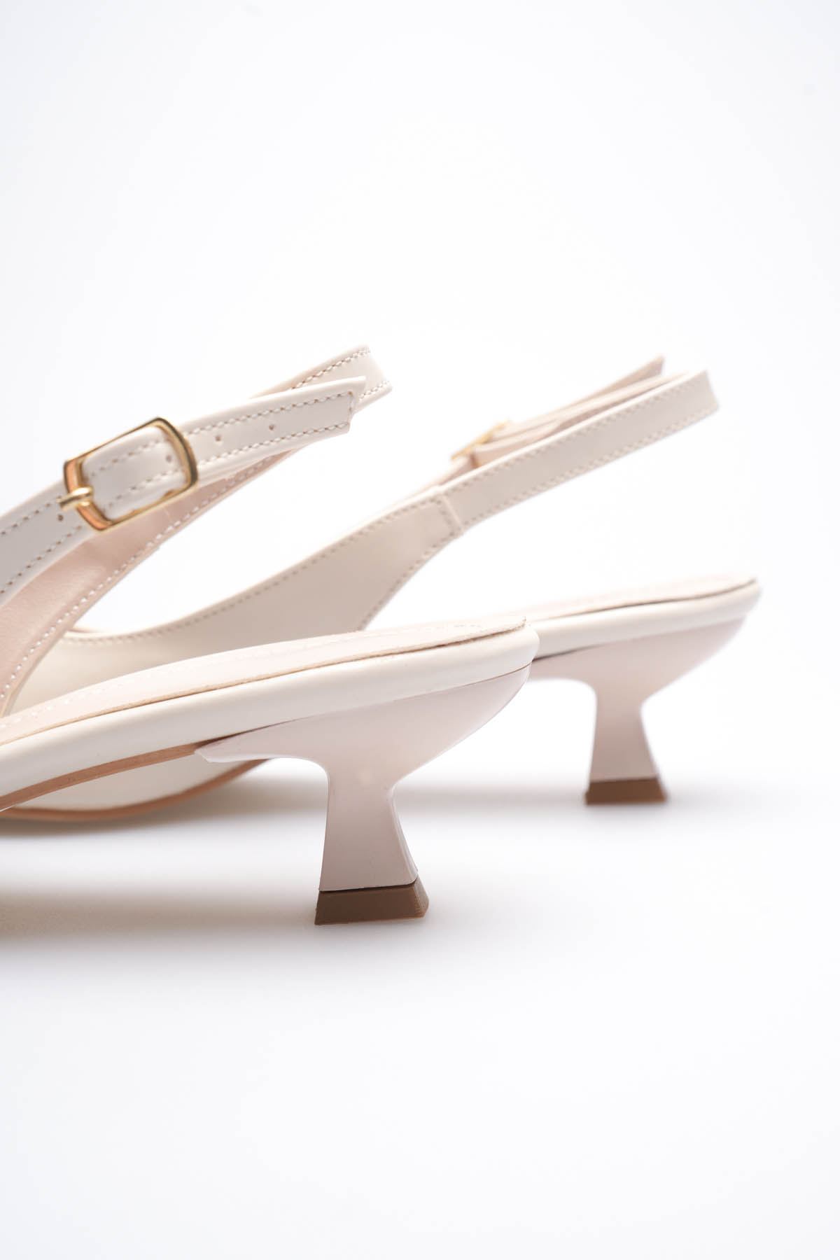 Kadın Bej Sivri Burun Slingback Kısa Topuklu Ayakkabı EATR20MS04B
