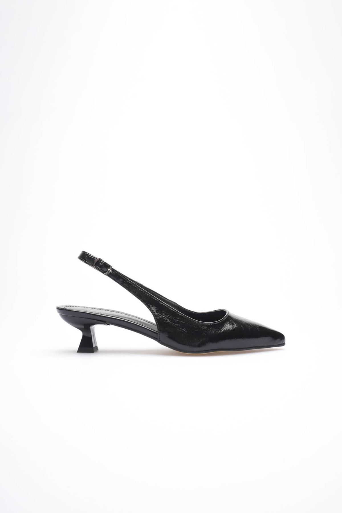Kadın Siyah Kırışık Rugan Sivri Burun Slingback Kısa Topuklu Ayakkabı EATR20MS04C
