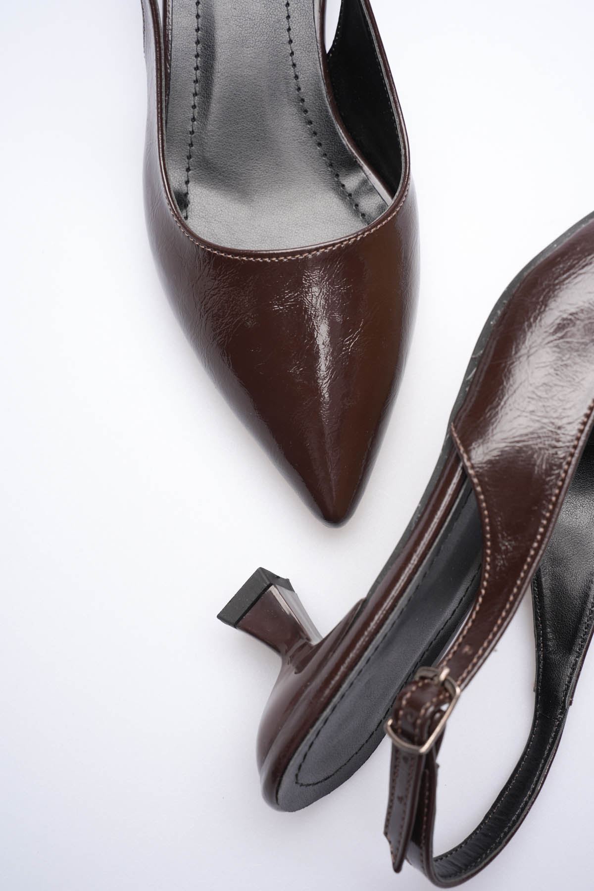 Kadın Acı Kahve Kırışık Rugan Sivri Burun Slingback Kısa Topuklu Ayakkabı EATR20MS04D