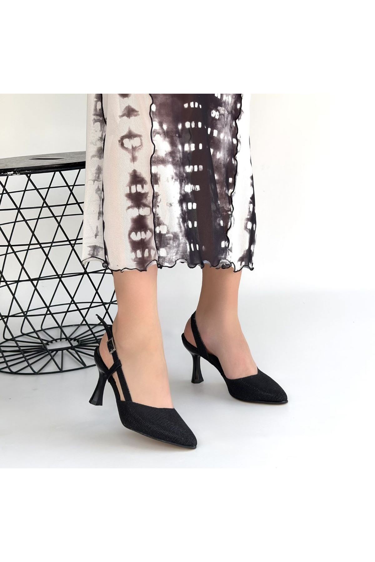 Minde Siyah Cilt Simli Topuklu Ayakkabı