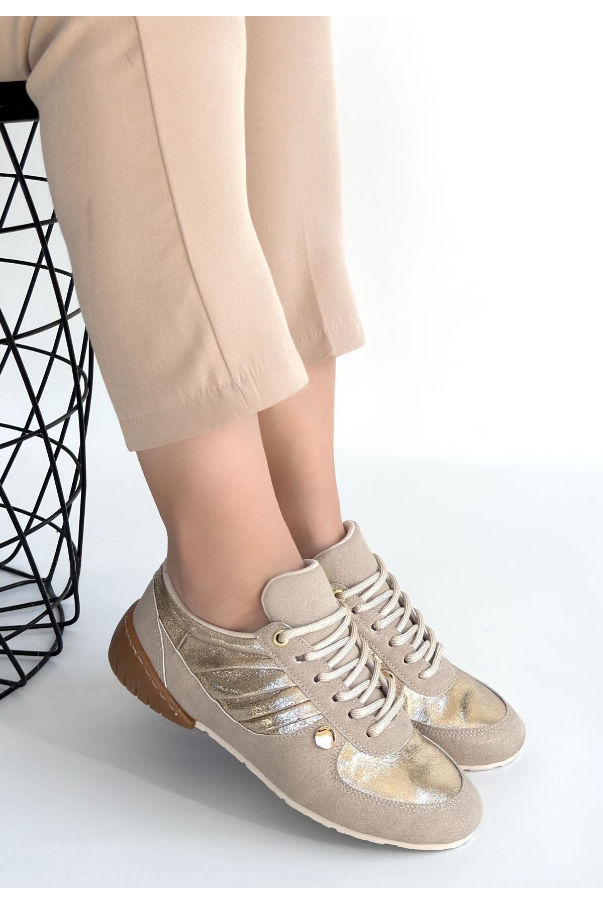 Jawen Bej Nubuk Gold Detaylı Spor Ayakkabı