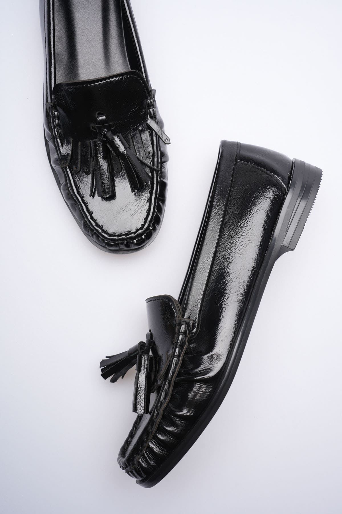 Siyah Rugan Püsküllü Kadın Loafer Ayakkabı EATR88MS01A