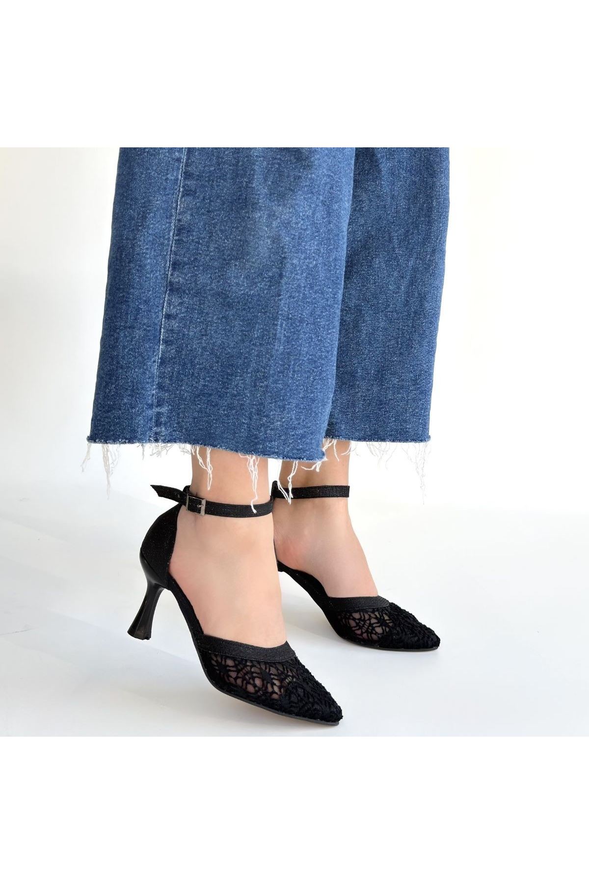 Weja Siyah Cilt Tül Detaylı Simli Topuklu Ayakkabı