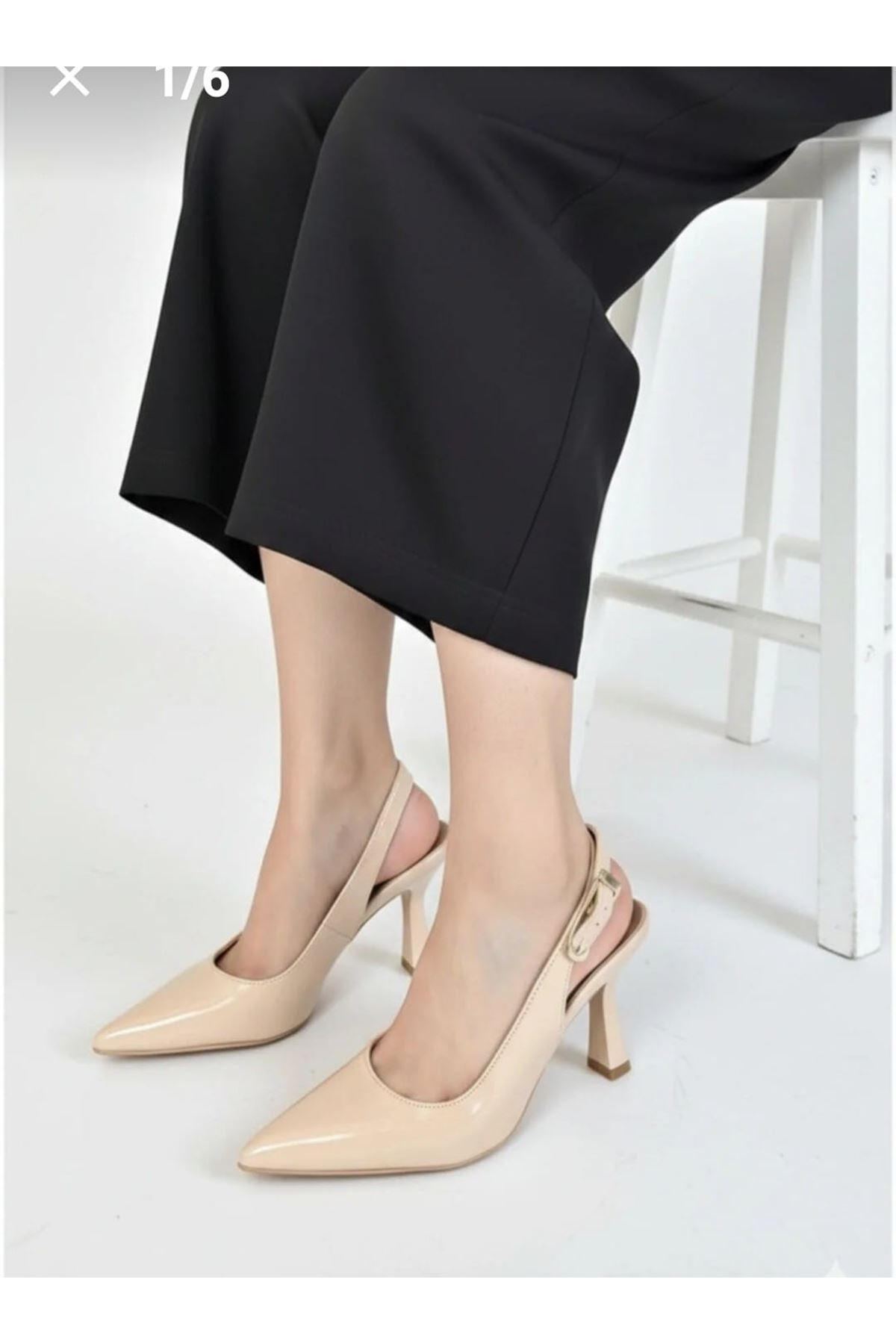 Hies Bej Rugan Topuklu Ayakkabı