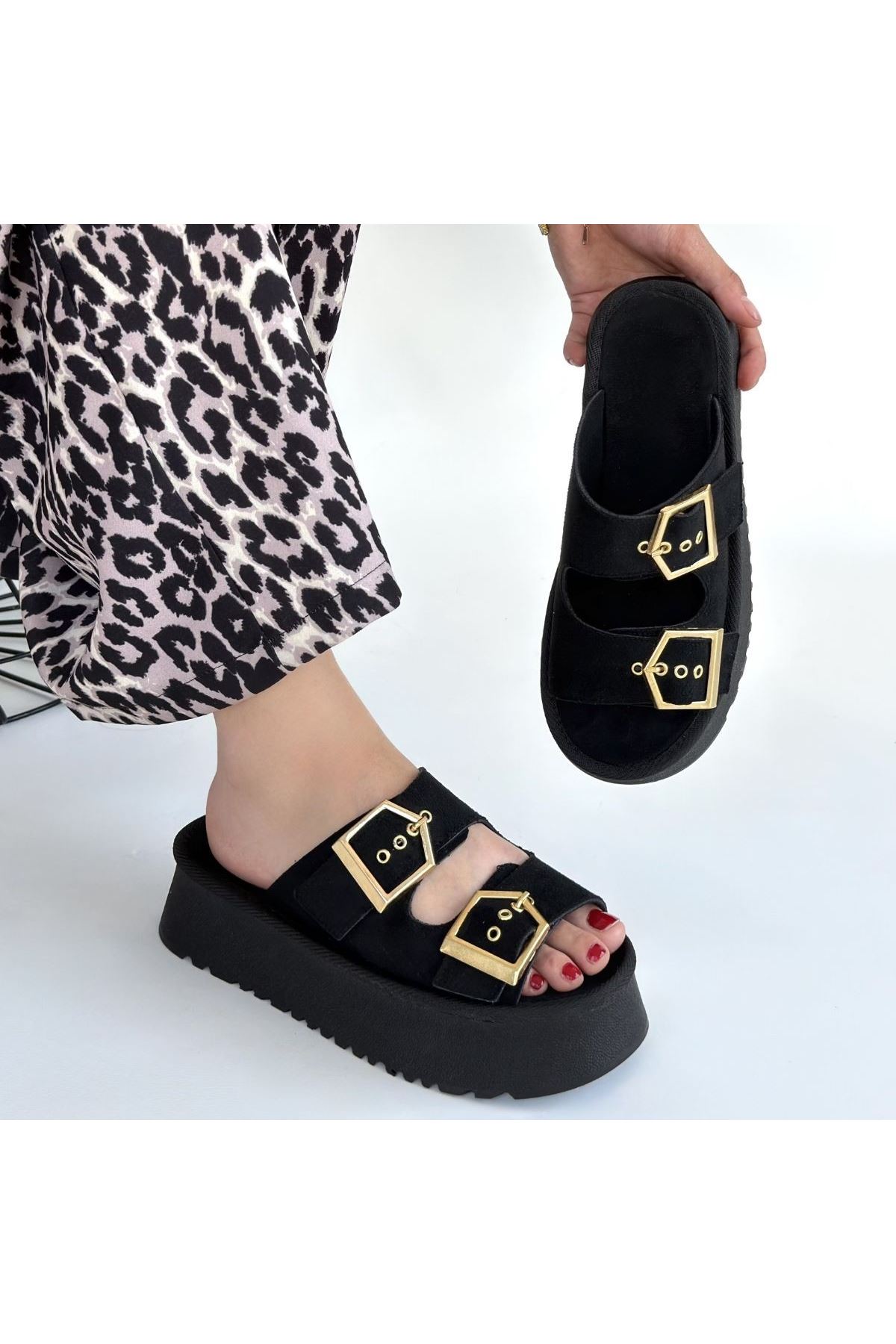Coer Siyah Süet Çift Tokalı Terlik
