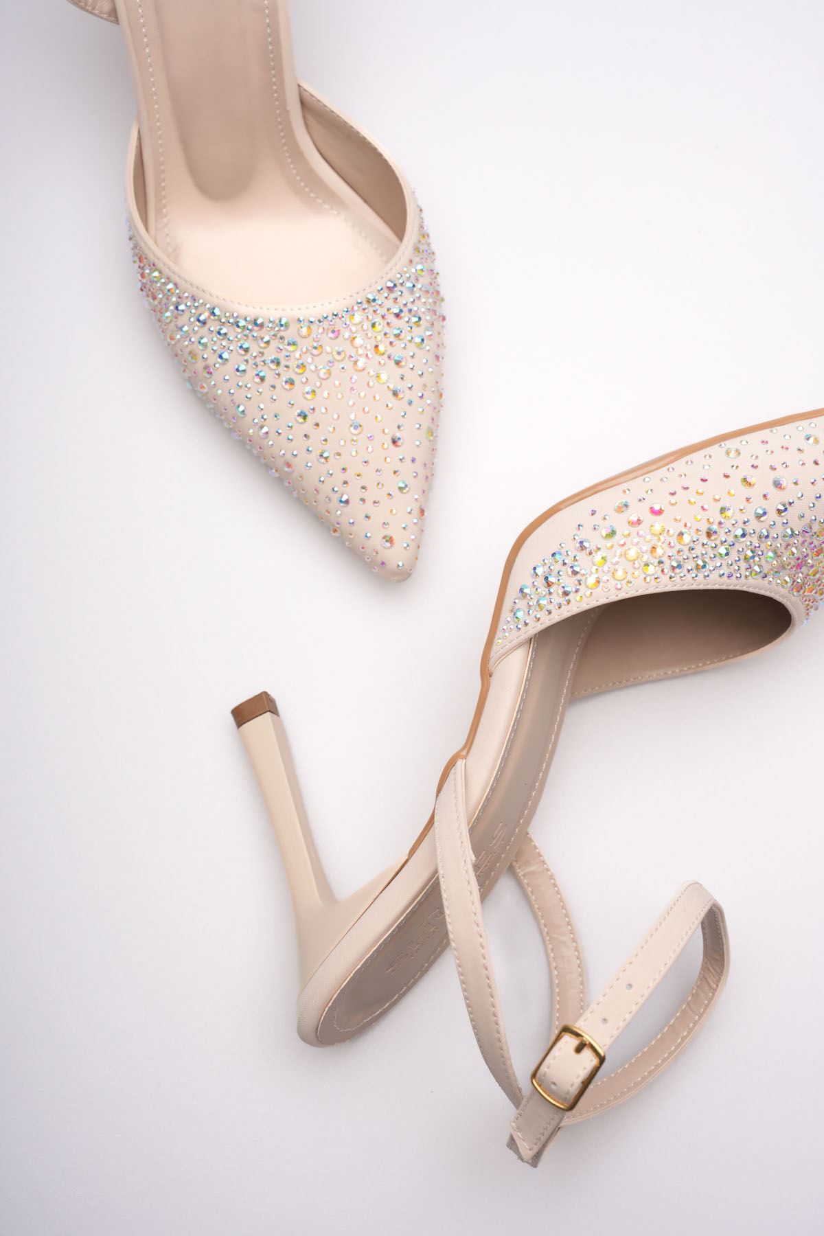 Kadın Bej Taşlı Topuklu Ayakkabı EATR08MS22B