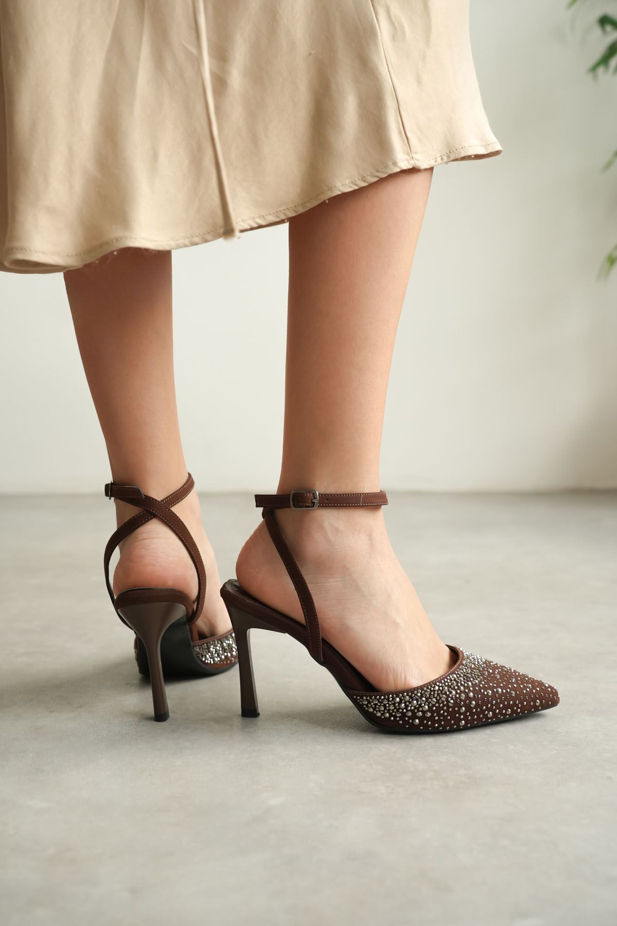 Kadın Acı Kahve Taşlı Topuklu Ayakkabı EATR08MS22C