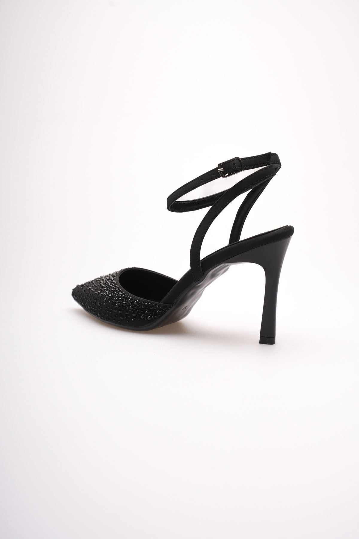 Kadın Siyah Taşlı Topuklu Ayakkabı EATR08MS22A