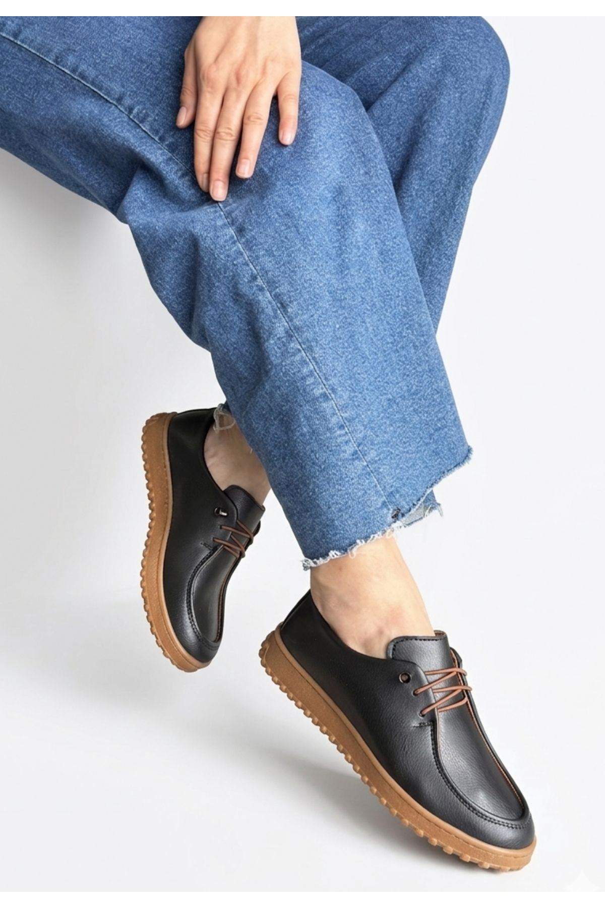 Guot Siyah Cilt Bağcıklı Babet Ayakkabı