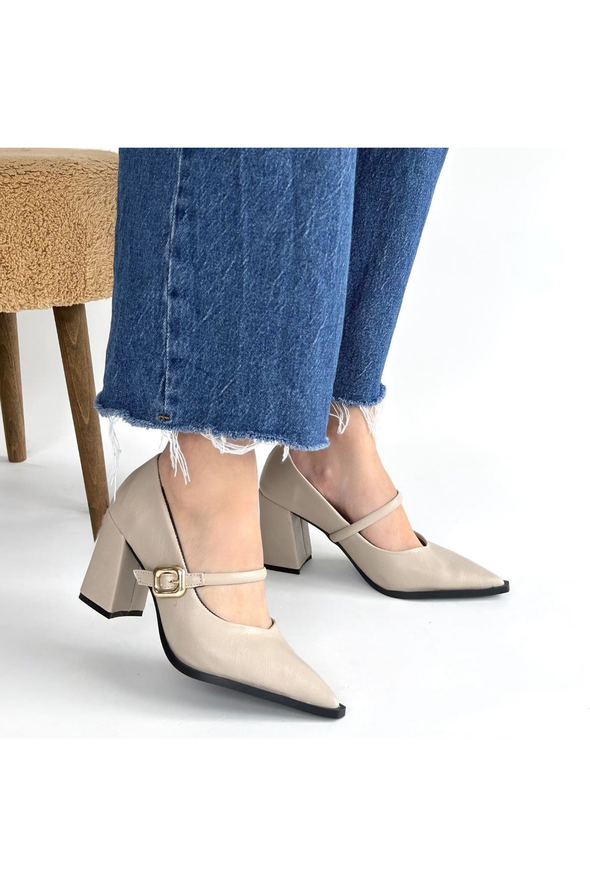 Nıvra Bej Cilt Topuklu Ayakkabı