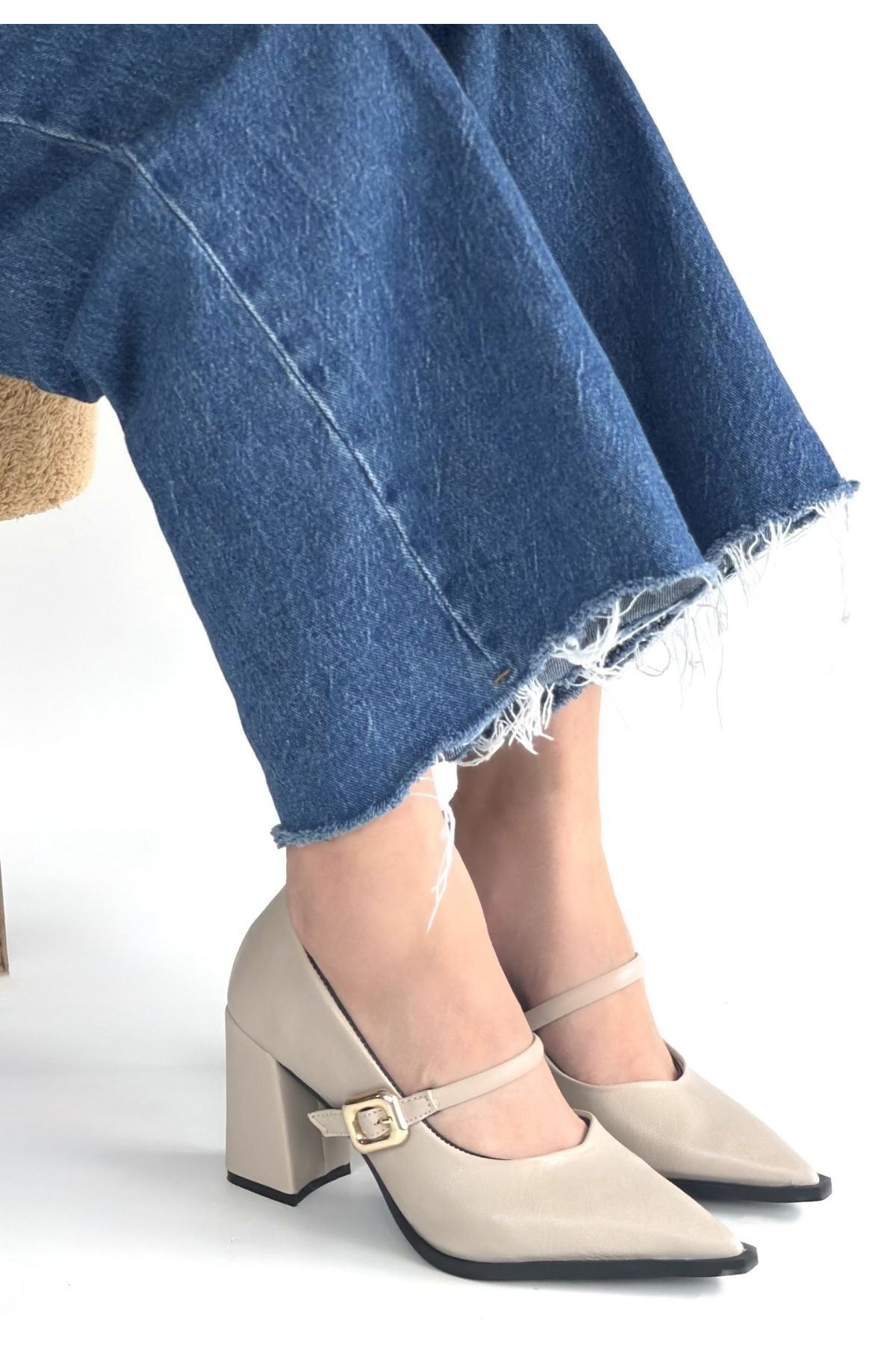 Nıvra Bej Cilt Topuklu Ayakkabı