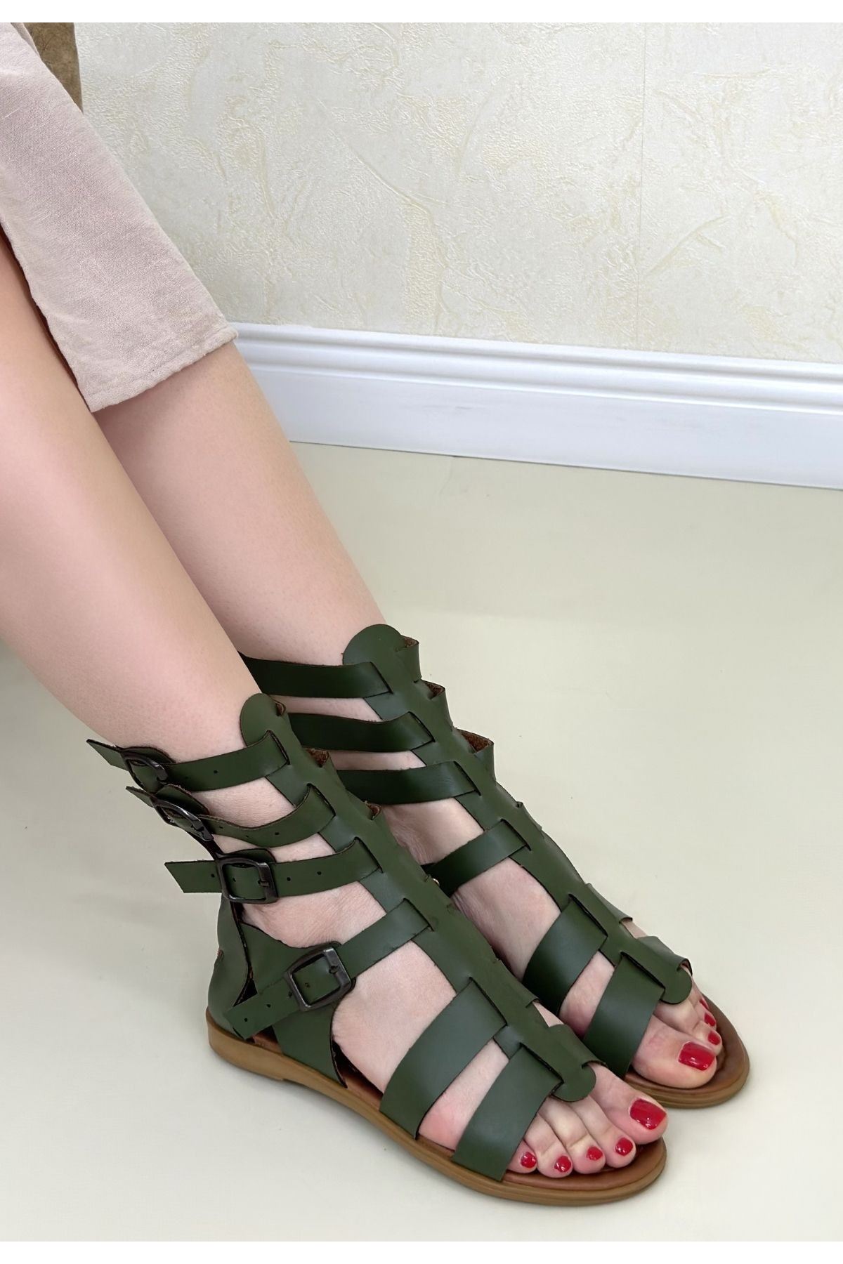 Nola Yeşil Deri Kemerli Sandalet