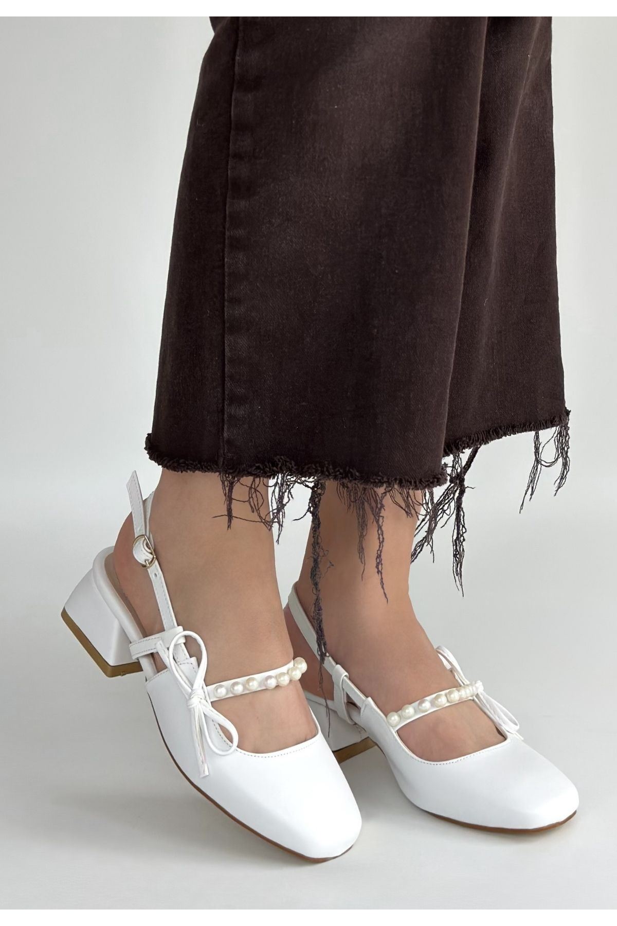 Ceyda Beyaz Cilt Topuklu Ayakkabı