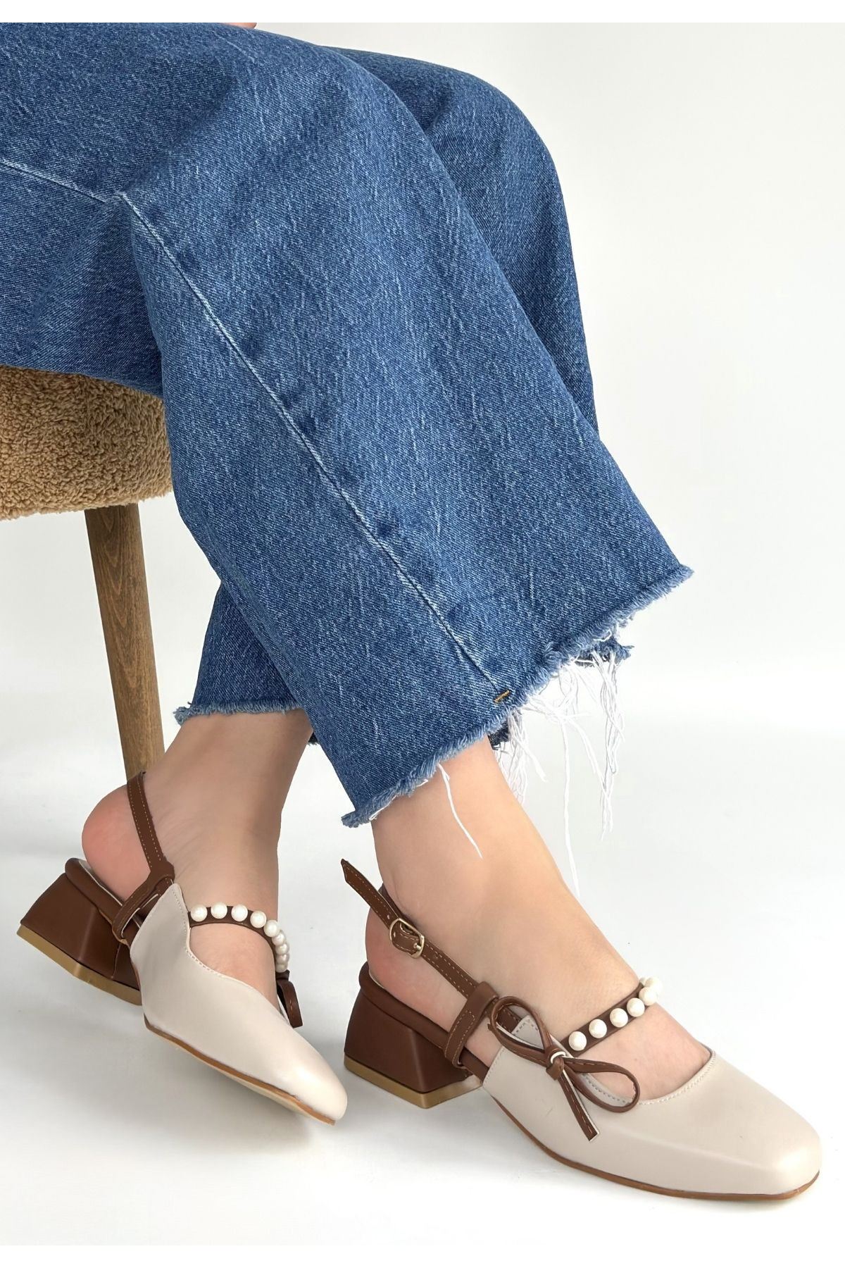 Ceyda Bej Cilt Taba Detaylı Topuklu Ayakkabı