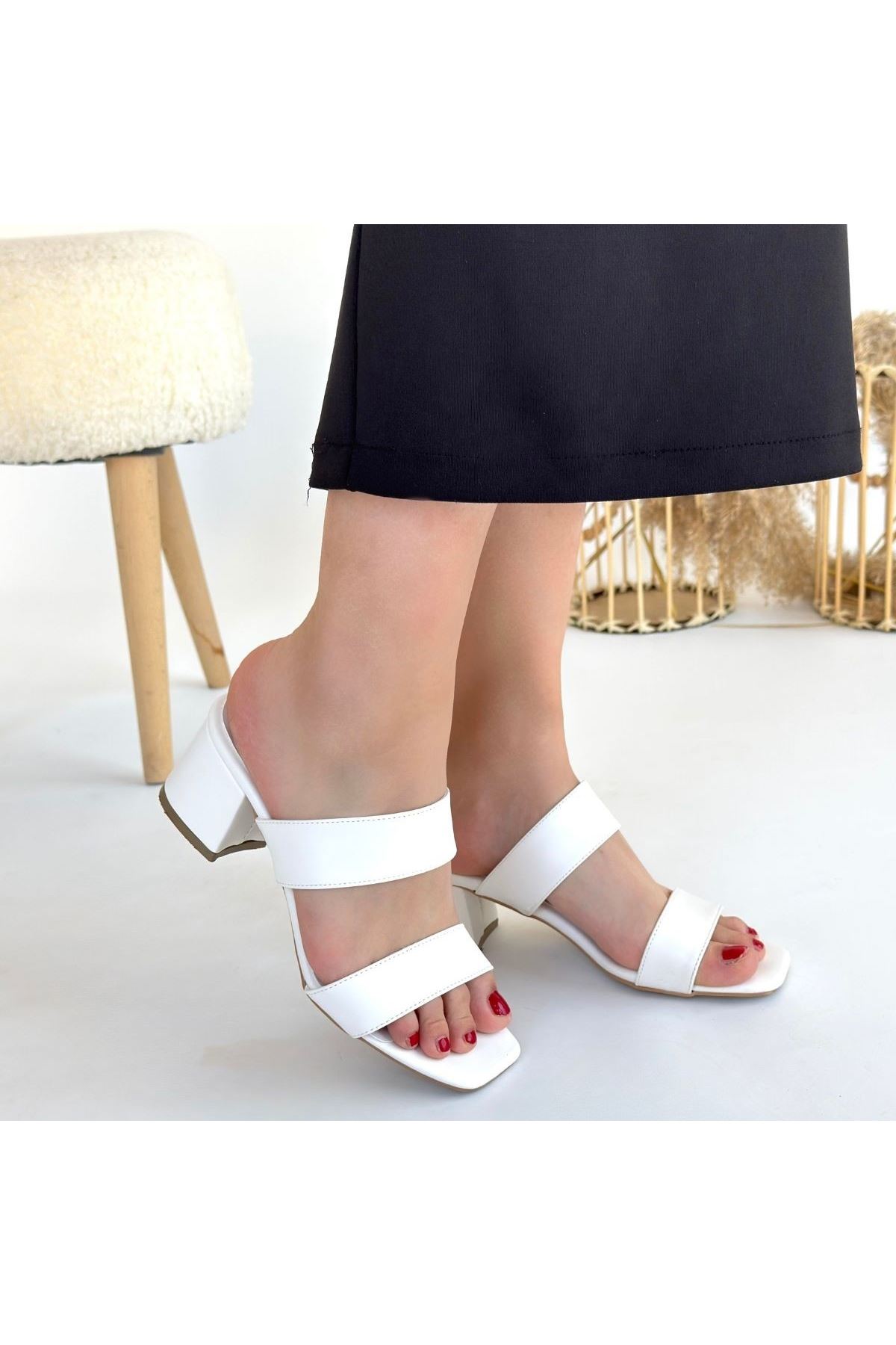 Osper Beyaz Cilt Topuklu Terlik
