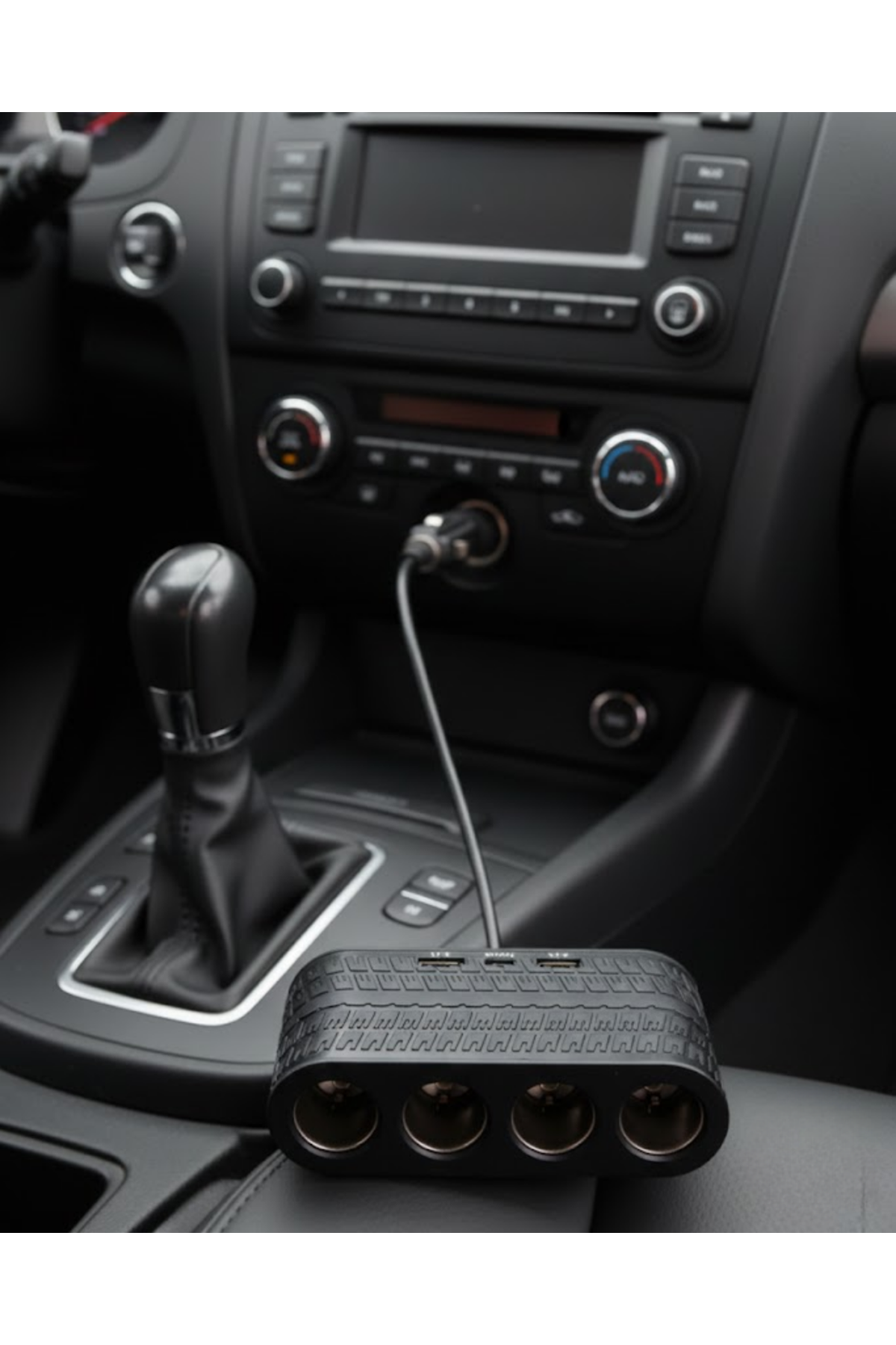 Araçlar İçin 4’lü Çakmak Çoklayıcı Type C USB ve Koruma Sistemli