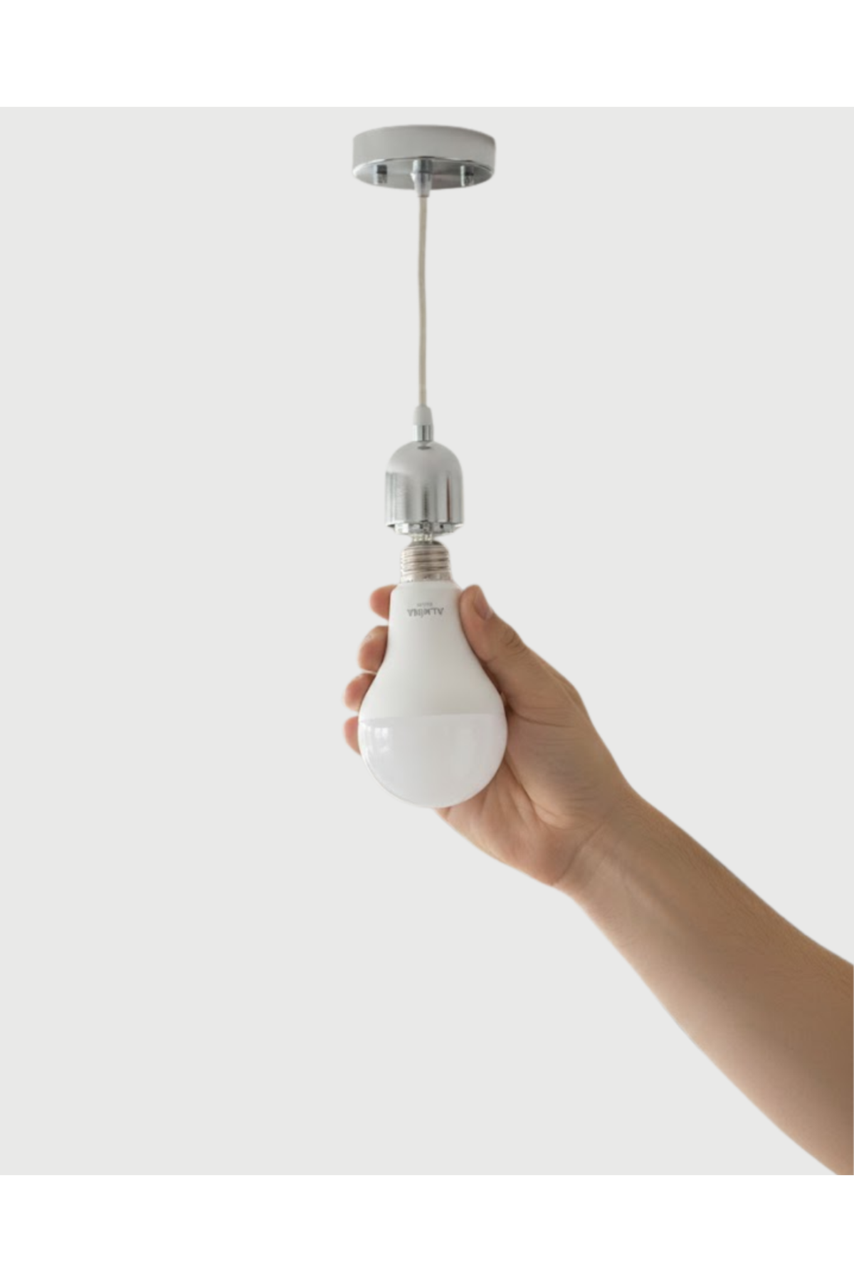 30W Şarjlı LED Ampul E27 Duy %80 Enerji Tasarruflu Soğuk Beyaz