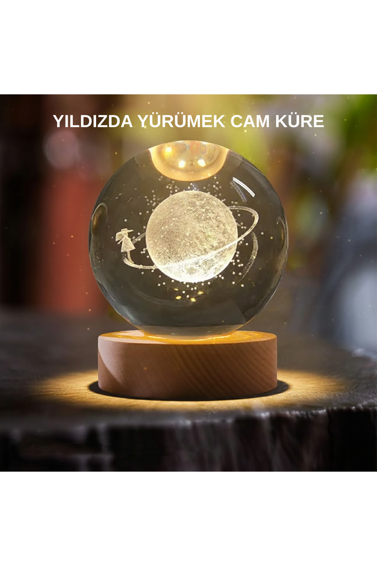 Sarı Işıklı Dekoratif Cam Küre Kız Figürlü Ahşap Standlı