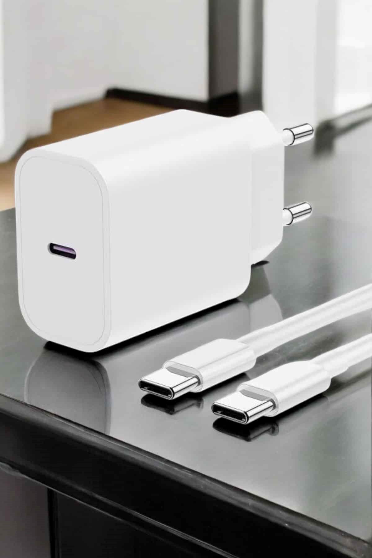 İOS Uyumlu Type-C Girişli Hızlı Şarj 15/15 Pro Max Adaptör ve Kablosu