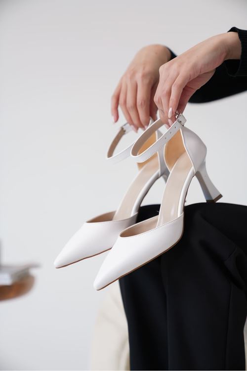 Clara Kadın Beyaz Topuklu Ayakkabı