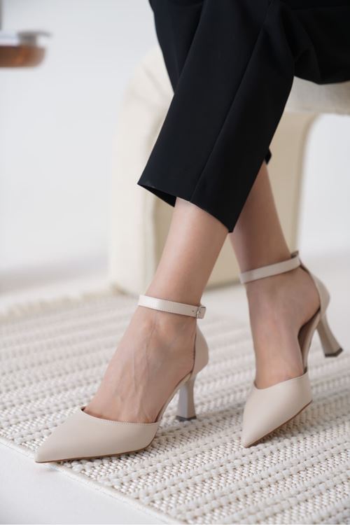 Clara Kadın Bej Topuklu Ayakkabı