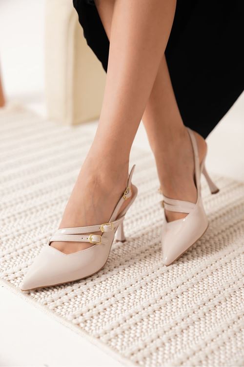 Lenora Kadın Bej Rugan Topuklu Ayakkabı