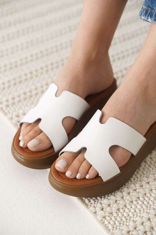 Borlina Beyaz Hakiki Deri Terlik