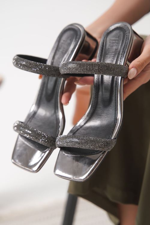 Stella Kalın Topuklu Platin Kadın Terlik