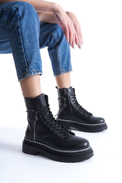 Karma Özel Tasarım Kışlık Siyah Kalın Tabanlı Kadın Bot