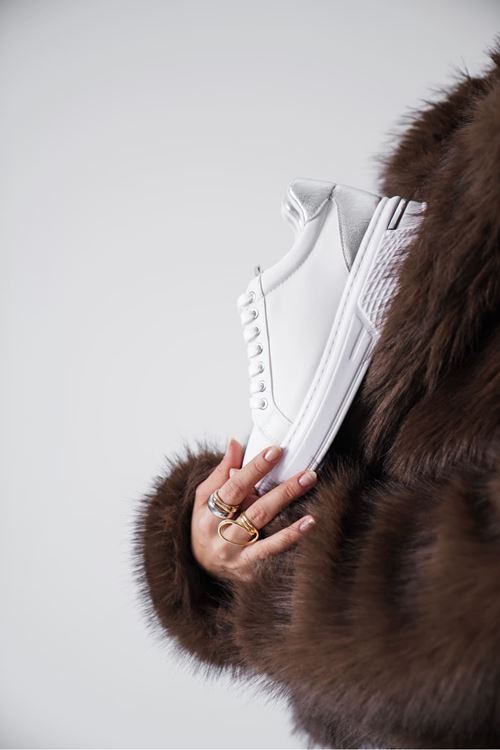 Vega Gümüş Detaylı Beyaz Kadın Spor Ayakkabı